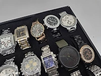 Bijzondere horlogecollectie – 30 polshorloges – mix van vintage, klassiek en modern – inclusief horlogebatterijen - afbeelding 8 van  13