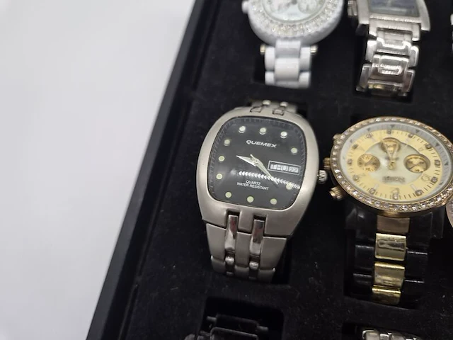 Bijzondere horlogecollectie – 30 polshorloges – mix van vintage, klassiek en modern – inclusief horlogebatterijen - afbeelding 10 van  13