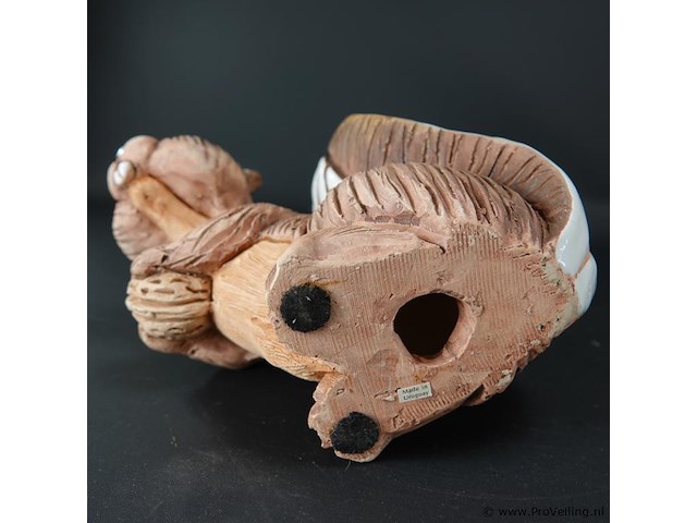 Bijzondere kunstig gemaakte aardewerk eekhoorn - afbeelding 5 van  5