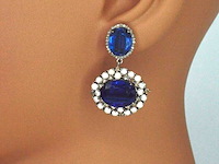 Bijzondere oorbellen met natuurlijke edelstenen en diamant - afbeelding 4 van  11