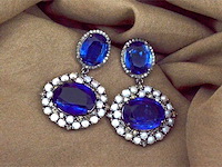 Bijzondere oorbellen met natuurlijke edelstenen en diamant - afbeelding 7 van  11