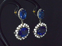 Bijzondere oorbellen natuurlijke edelstenen en diamant - afbeelding 6 van  11