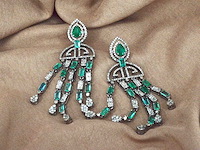 Bijzondere oorbellen natuurlijke edelstenen en diamant - afbeelding 2 van  11