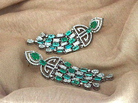 Bijzondere oorbellen natuurlijke edelstenen en diamant - afbeelding 11 van  11