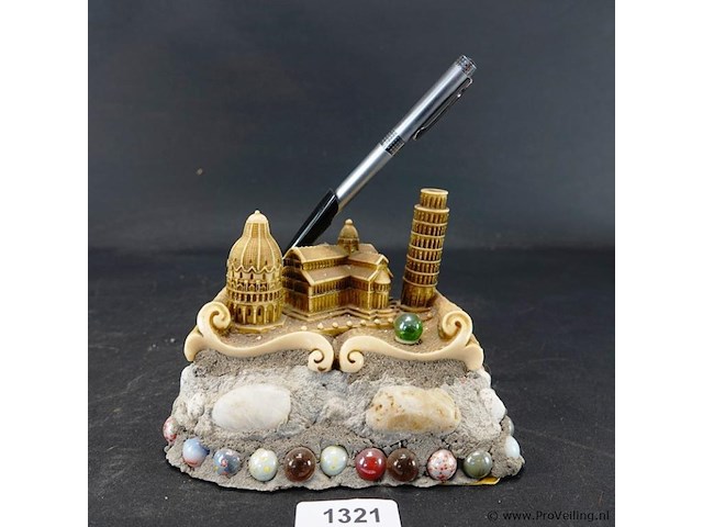 Bijzondere pennenhouder - afbeelding 1 van  5