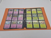 Bijzondere pokémonverzameling – vintage kaarten – grote lycanroc gx-kaart – verzamelmap en vele andere kaarten - afbeelding 3 van  19