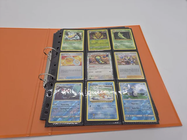 Bijzondere pokémonverzameling – vintage kaarten – grote lycanroc gx-kaart – verzamelmap en vele andere kaarten - afbeelding 17 van  19