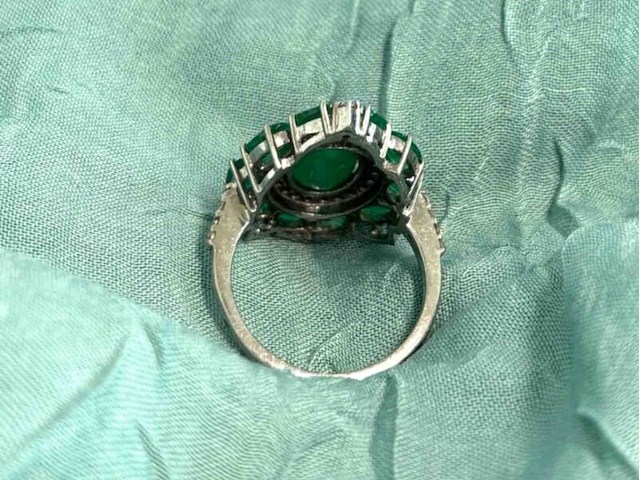 Bijzondere ring met natuurlijke edelstenen en diamant - afbeelding 3 van  8