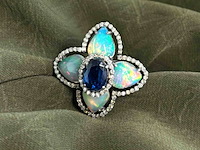 Bijzondere ring met natuurlijke edelstenen en diamant - afbeelding 1 van  6