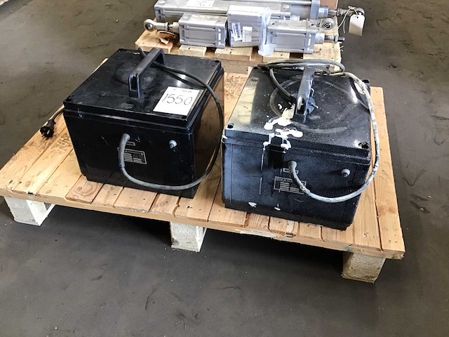 Bika 12m transformatoren (2x) - afbeelding 1 van  4
