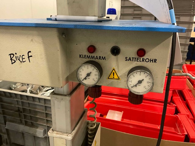 Bike fitter hyper-vario ep7 montagestandaard (3x) - afbeelding 7 van  10