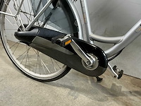 Bikkel gouden leeuw elektrische damesfiets - afbeelding 3 van  6
