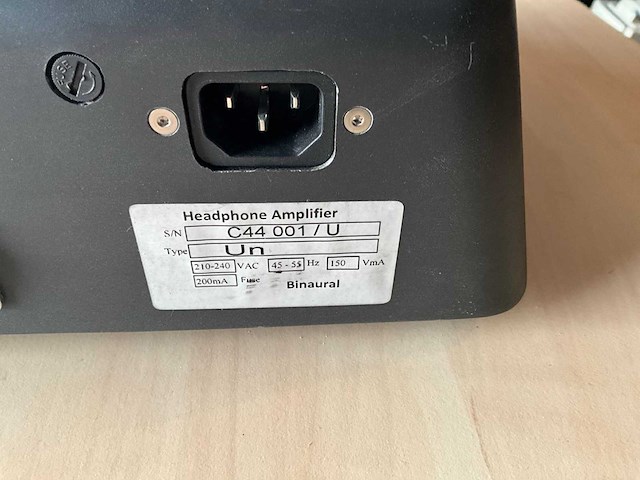 Binaural un c44 tube headphone amplifier - afbeelding 5 van  5