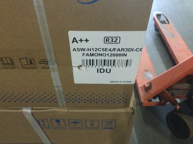 Binnen en buiten unit airconditioning 12.000 btu aux, asw-h12c5e4/far3di-co idu, wit - afbeelding 4 van  6
