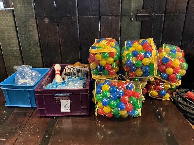 Binnenspeelgoed ( divers ) - afbeelding 1 van  4