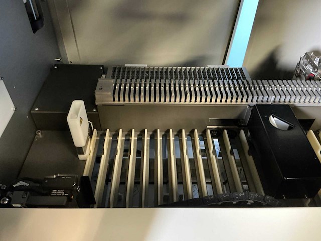 Bio-rad ih1000 immunohematologisch diagnostiekmachine - afbeelding 3 van  19