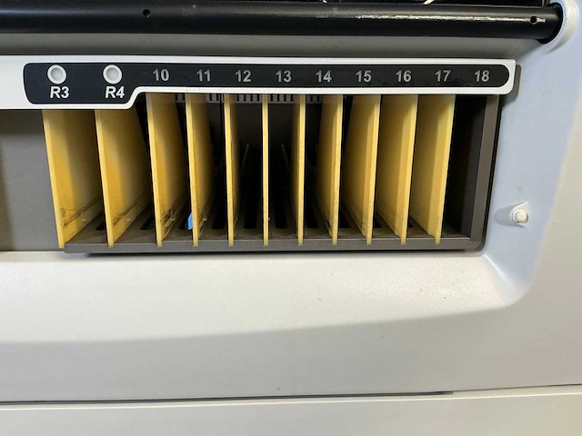 Bio-rad ih1000 immunohematologisch diagnostiekmachine - afbeelding 16 van  19