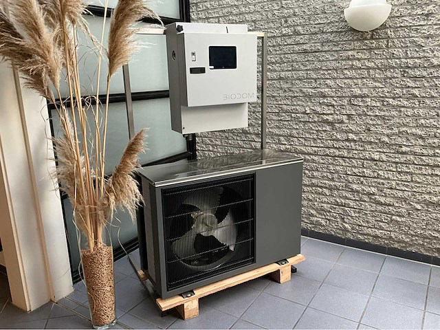 Biodom 6,5 kw warmtepomp monoblok inverter met geavanceerde controller - afbeelding 1 van  14