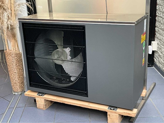 Biodom 6,5 kw warmtepomp monoblok inverter met geavanceerde controller - afbeelding 10 van  14