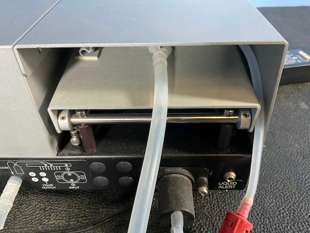 Biotek - elx50 microplate washer - afbeelding 7 van  9