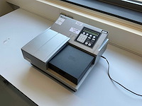 Biotek el808uv micro plate reader - afbeelding 2 van  8