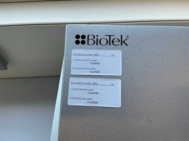 Biotek el808uv micro plate reader - afbeelding 8 van  8