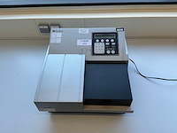 Biotek el808uv micro plate reader - afbeelding 1 van  8
