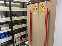 Bioveiligheidskast en divers - afbeelding 3 van  4
