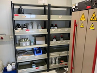 Bioveiligheidskast en divers - afbeelding 2 van  4