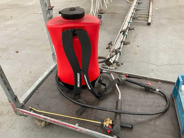 Birchmeier iris 15 rugspuit - afbeelding 1 van  2