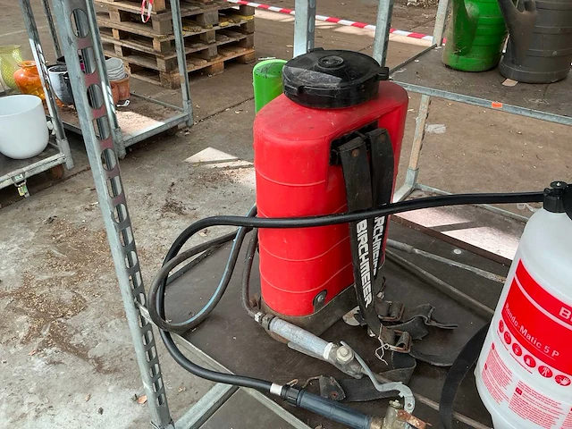 Birchmeier rugspuit en drukspuit (3x) - afbeelding 2 van  5