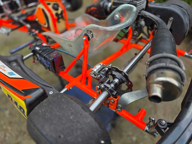 Birel art c28-s10 - racing kart - robert kubica - 60cc tm racing - afbeelding 8 van  12