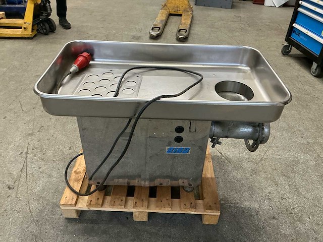 Biro gehakt molen - afbeelding 5 van  6