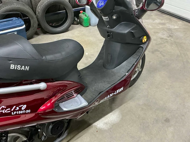 Bisan-lifan pasific 150 lf150t-2c motorfiets - afbeelding 9 van  12