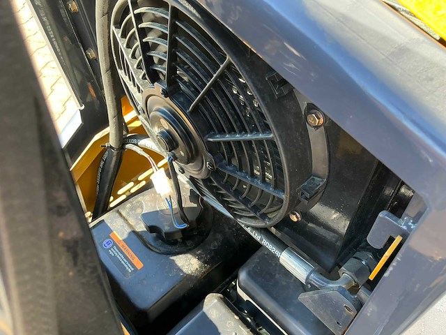 Bison tek bt360 minilader / rups schranklader - afbeelding 20 van  28