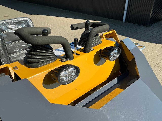 Bison tek bt360 minilader / rups schranklader - afbeelding 11 van  18