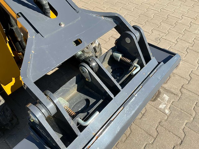 Bisontek bt360 rups schranklader / minilader - afbeelding 16 van  24