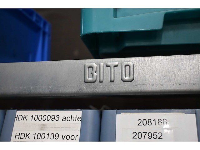 Bito 12-delige loketkast inclusief 64 kunststof voorraadbakken met rvs bevestigingsmaterialen en machine accessoires - afbeelding 13 van  13