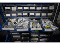 Bito 12-delige loketkast inclusief 64 kunststof voorraadbakken met rvs bevestigingsmaterialen en machine accessoires - afbeelding 7 van  13