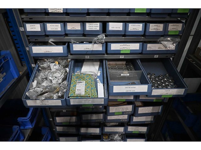 Bito 12-delige loketkast inclusief 64 kunststof voorraadbakken met rvs bevestigingsmaterialen en machine accessoires - afbeelding 8 van  13
