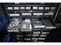 Bito 12-delige loketkast inclusief 64 kunststof voorraadbakken met rvs bevestigingsmaterialen en machine accessoires - afbeelding 8 van  13