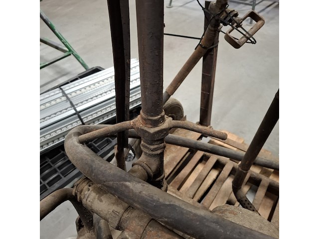 Bitumen sprayer - afbeelding 2 van  13