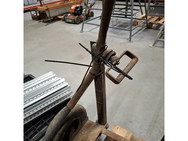 Bitumen sprayer - afbeelding 3 van  13