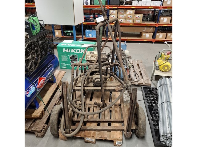 Bitumen sprayer - afbeelding 7 van  13