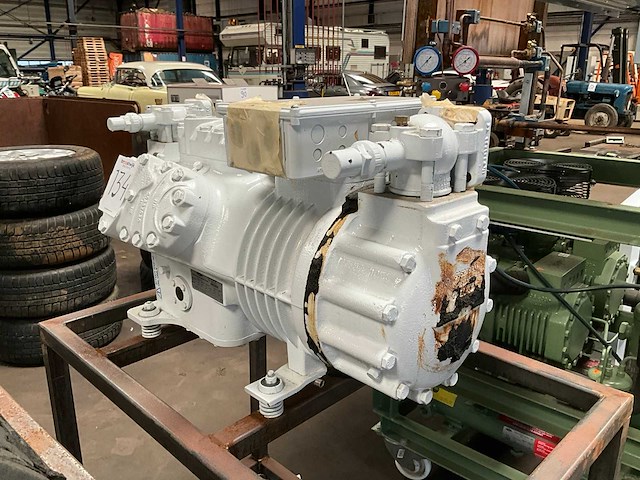 Bitzer 6fe-50y-35p koelcompressor - afbeelding 1 van  9