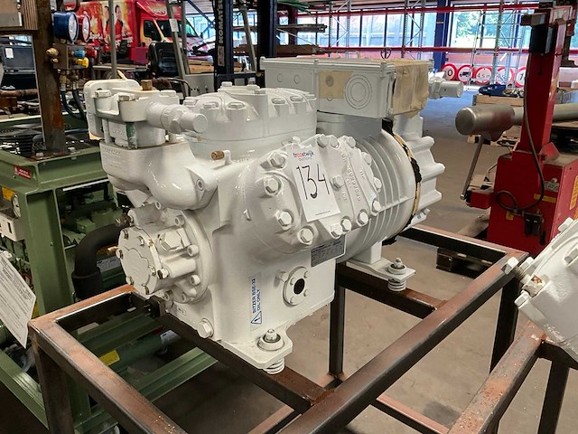 Bitzer 6fe-50y-35p koelcompressor - afbeelding 2 van  9