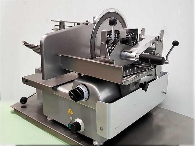 Bizerba a330 snijmachine - afbeelding 1 van  10