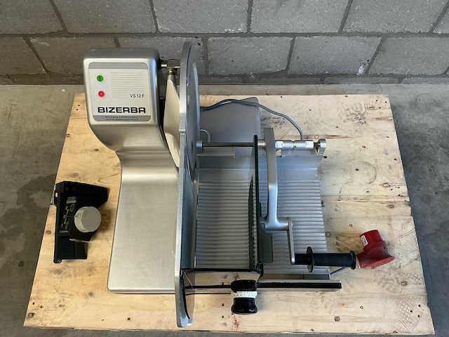 Bizerba vs 12 f verticale vleessnijmachine / vleeswarensnijmachine - afbeelding 2 van  13