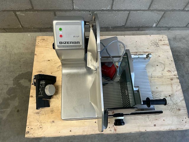 Bizerba vs 12 f verticale vleessnijmachine / vleeswarensnijmachine - afbeelding 2 van  14