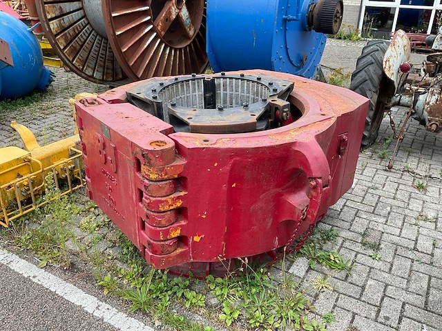 Bj hughes 250 ton elevator spider hydraulische boorpijpklem - afbeelding 2 van  7